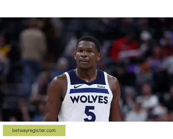 爱德华兹因膝伤缺阵活塞 生涯巅峰赛季遗憾无缘各大奖项